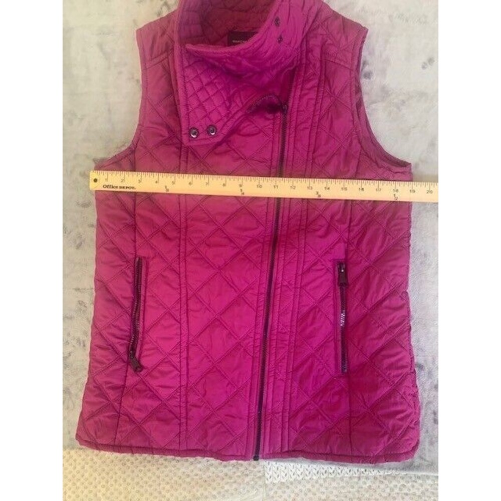 Andrew Marc New York pink Puffer Vest Size Medium Womens Berry Cottage Core - Picture 3 of 6